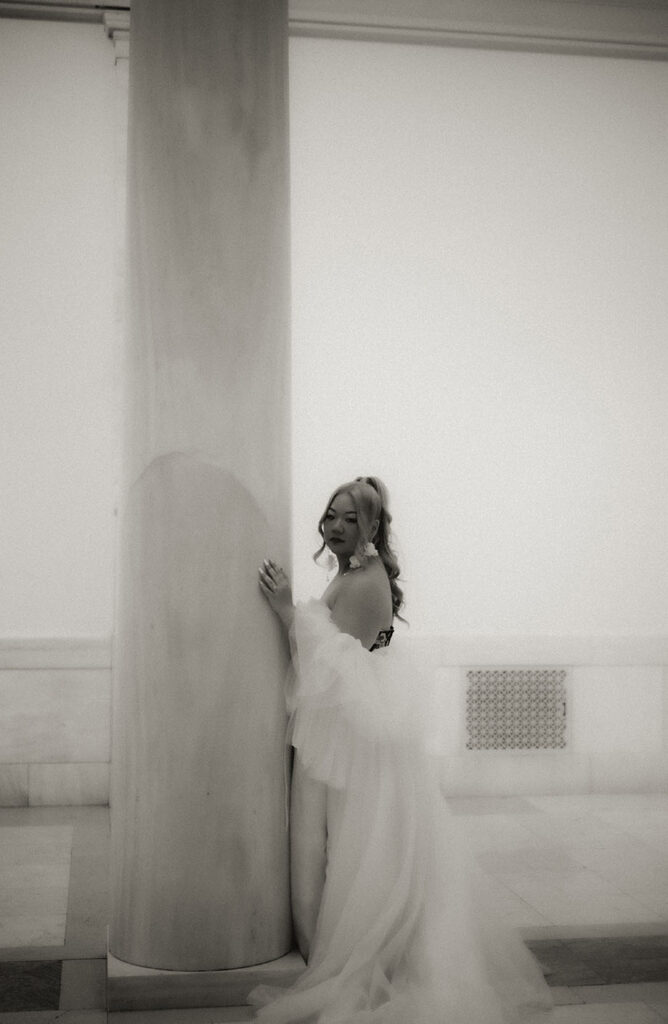 BW Bride at Carnegie museum of art Hall of Sculpture