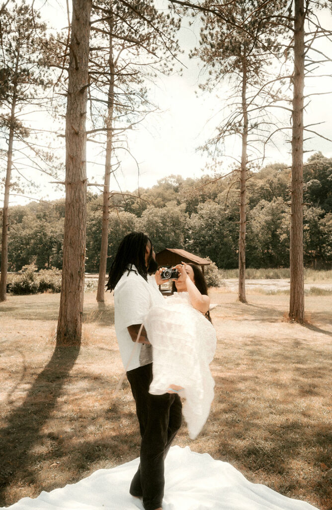 Couple take photos in Pennsylvania during romantic engagement