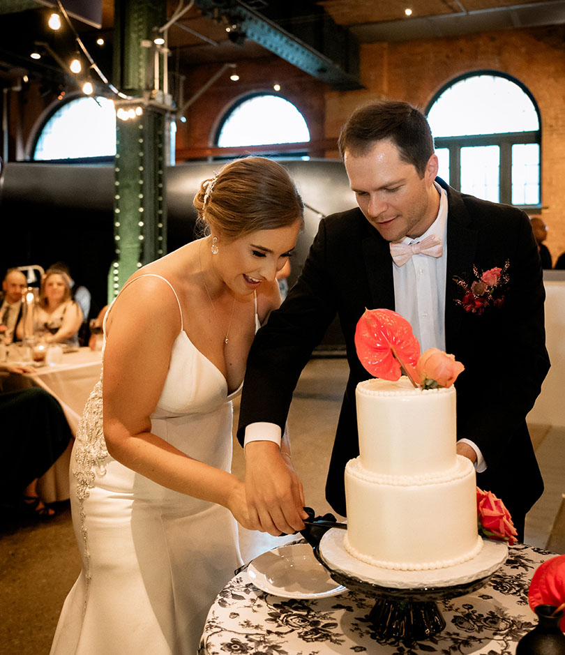 Bride and Groom cake cutting