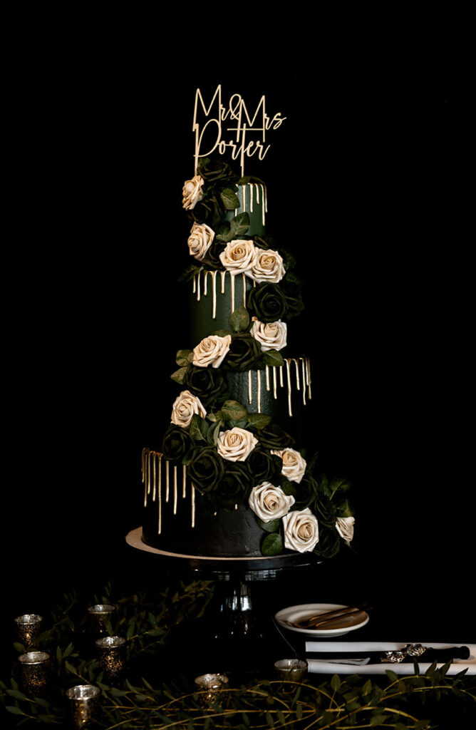 Moody Green Tone Wedding Cake