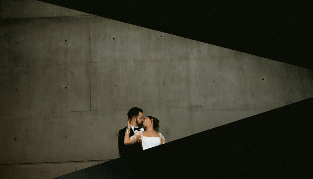Bride and Groom Kissing at the Cincinnati Museum