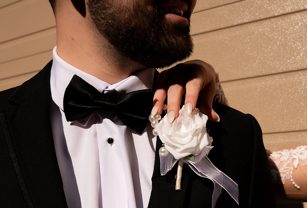 Bride holding Groom in Downtown Cincinnati