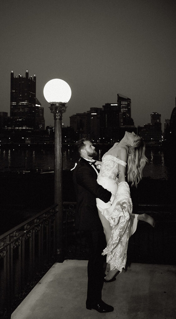 BW Bride and Groom at the Smithfield Street Bridge in Pittsburgh