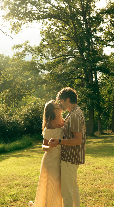 Storytelling wedding photography