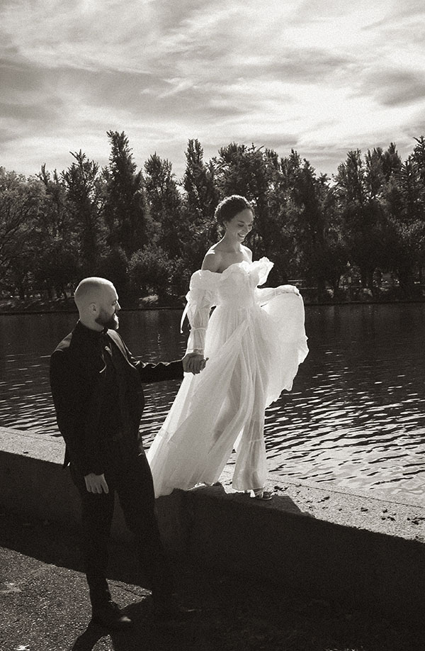 BW Bride and Groom Walk at each other at Allegheny Common's Park in the North Shore