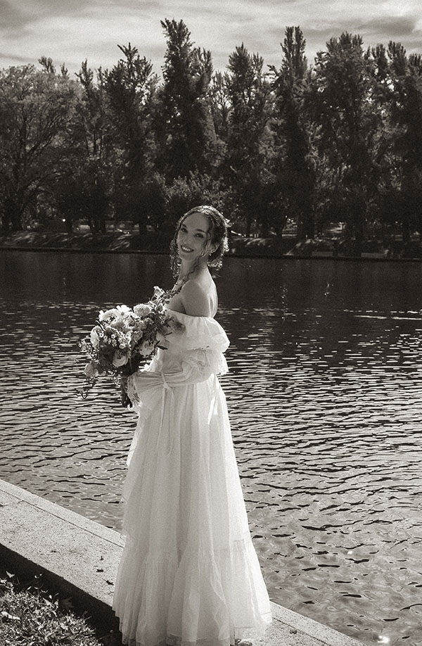 Bride holding Bridal Bouquet at Allegheny Common's Park