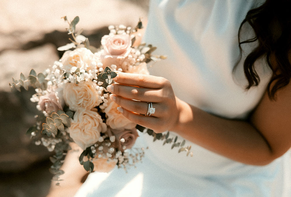 Bride holding bridal bouquet in Moraine State Park