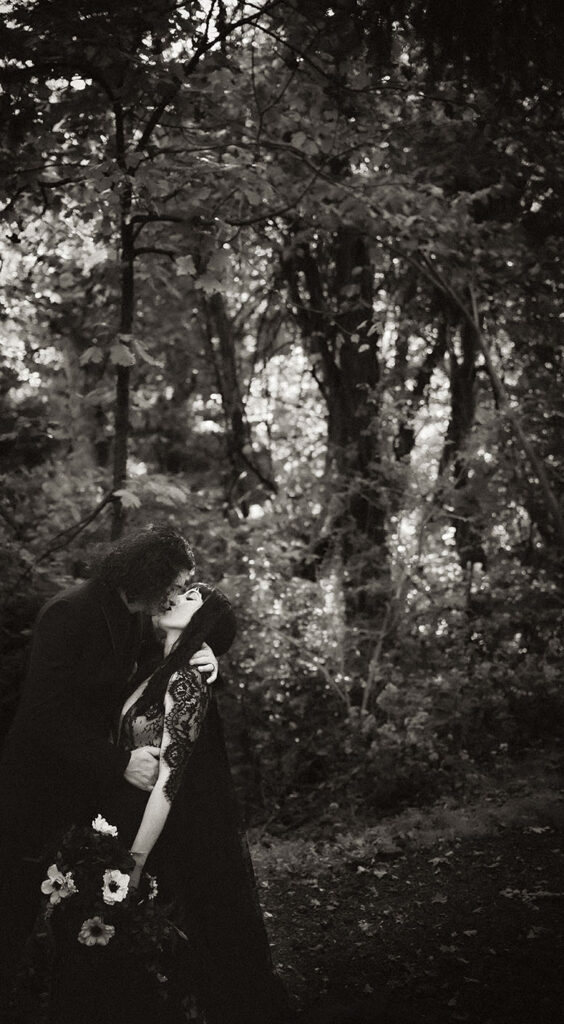 Bride and groom portraits in Robin Hill Park during golden hour