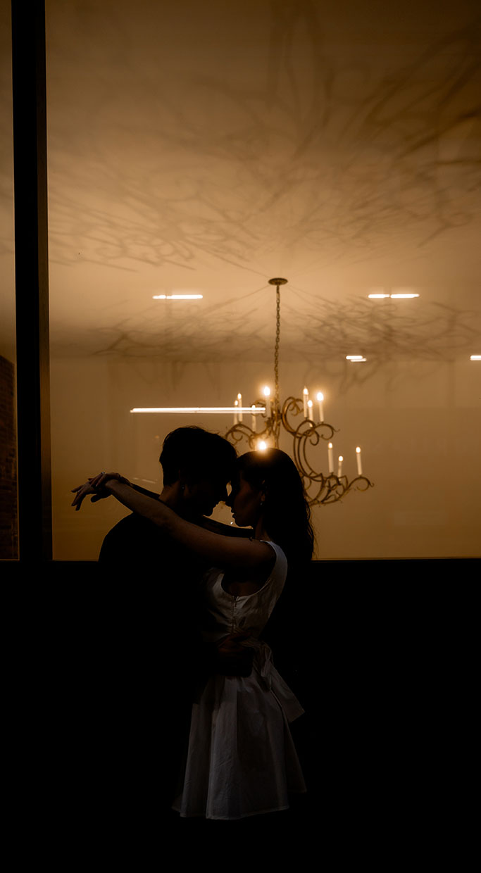 silhouette of couple in Downtown Pittsburgh