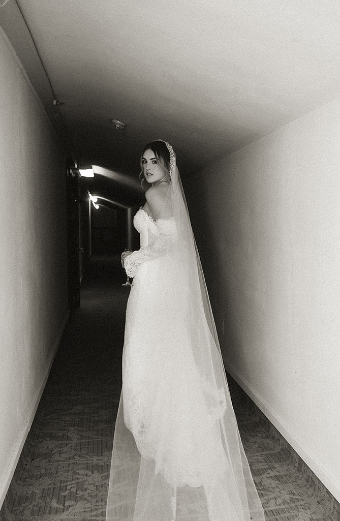 BW Vintage Bride walking away at Skytop Lodge