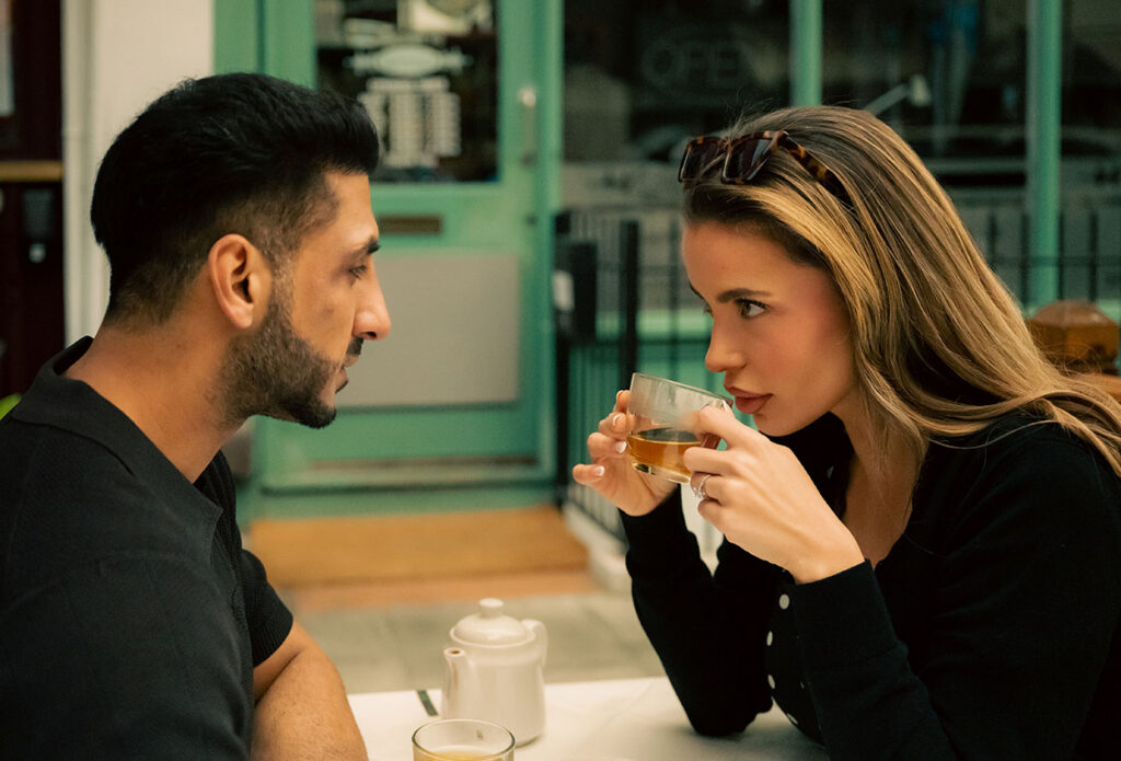 Couple Photos in Kensington London Drinking Tea