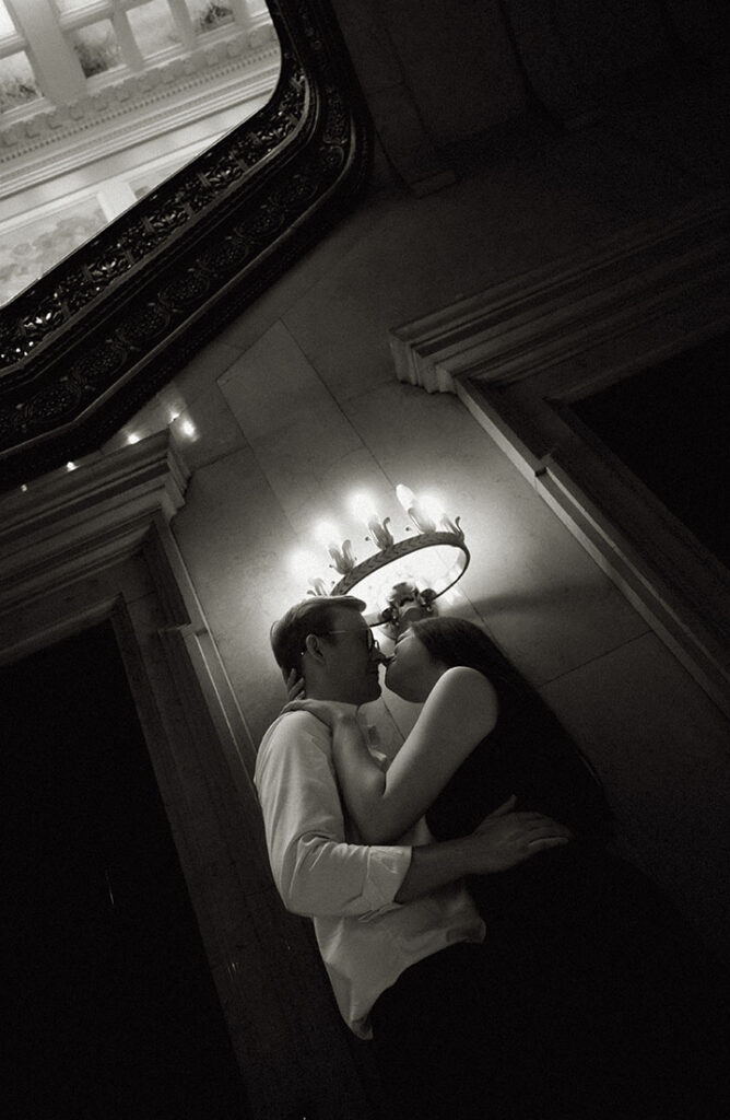 editorial style engagement session Pittsburgh at Carnegie Museum of Art